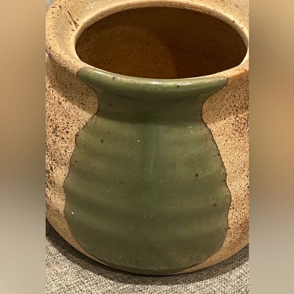 Vintage Handcrafted Pottery Stoneware Speckle Textured Green Glaze Teapot - Picture 9 of 9